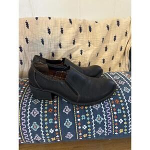 B.O.C Born Black Pebbled Leather Chuncky Heel Booties | 7.5 |38.5